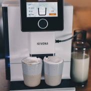 NIVONA CafeRomatica 965 inkl. Nivona CoffeeBag (3 x 250g) Kaffeebohnen (NIBG750), Nivona Rundum-Pflegepaket